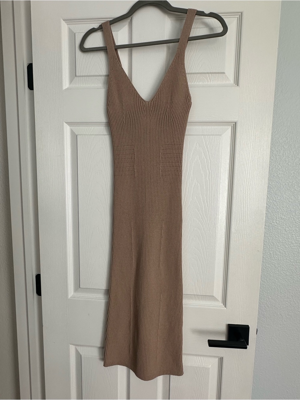Guess Ribbed V-Neck Midi Dress - Taupe